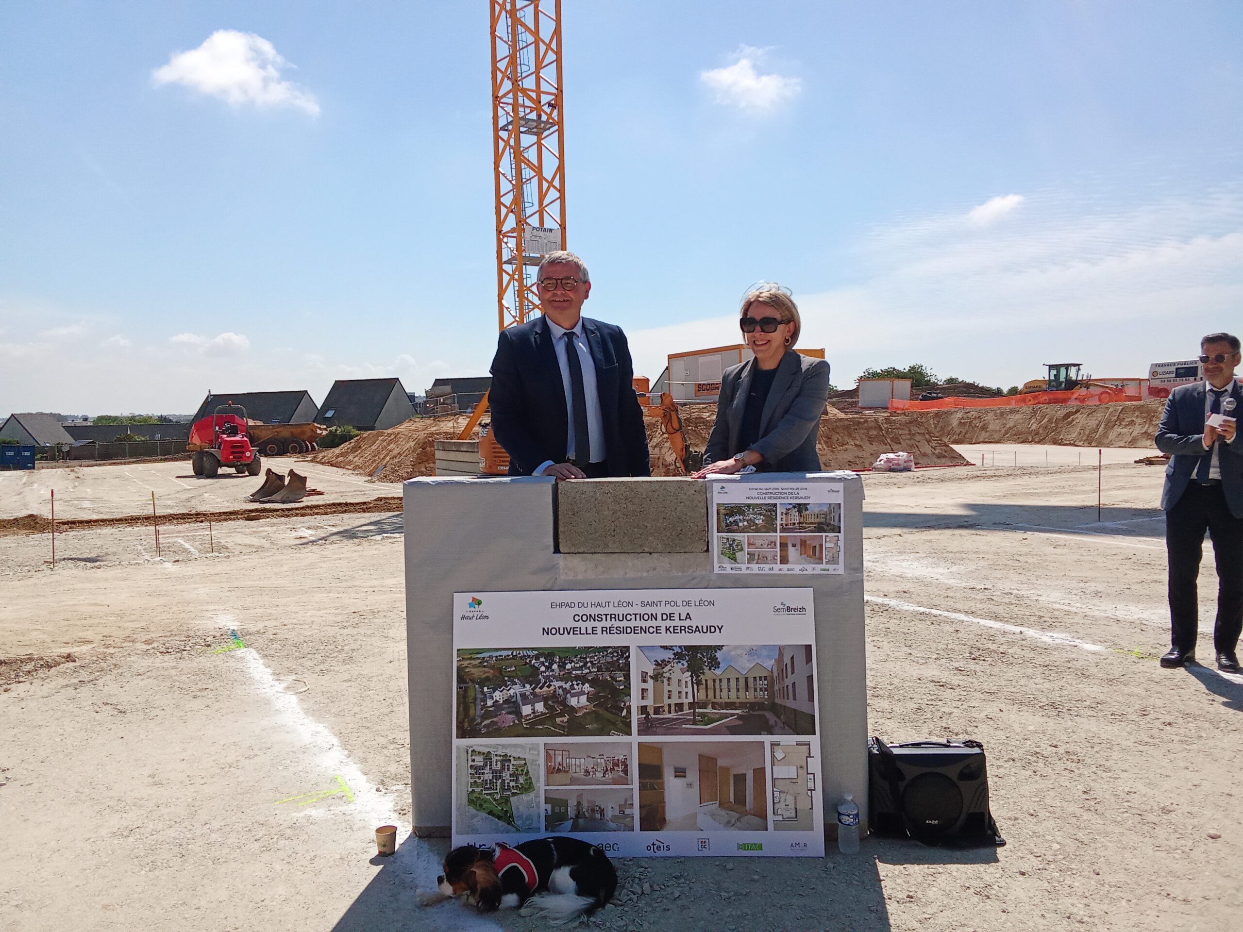 CEREMONIE POSE 1ERE PIERRE EHPAD HAUT LEON SITE SAINT POL DE LEON